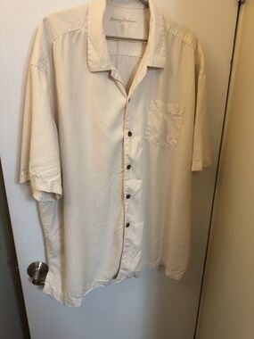 Tommy Bahama Ivory Short Sleeve 100% Silk Shirt